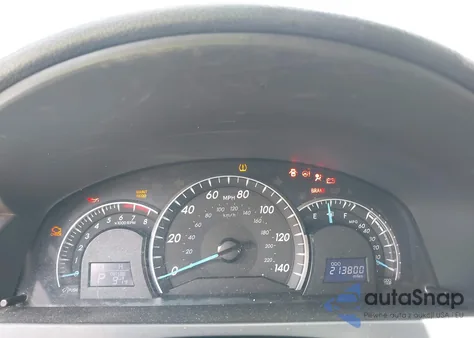 2012 Toyota Camry Xle z USA, uszkodzony, nr VIN 4T4BF1FK0CR253162